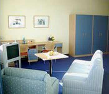 Hw Hotel - Haus Am Niederfeld เบอร์ลิน ภายนอก รูปภาพ